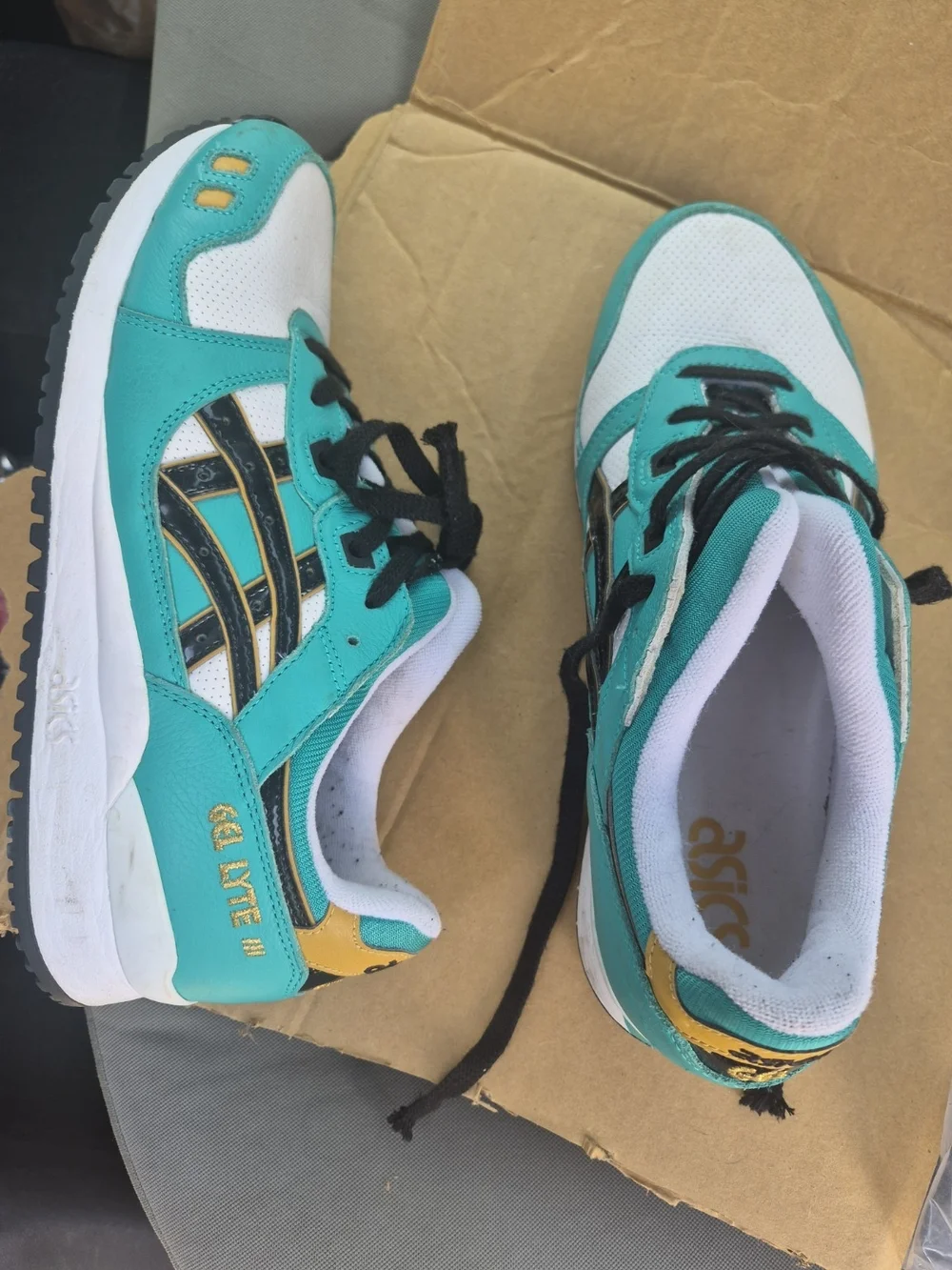 Asics Kids Teal, White & Black Gel-Lyte Sneakers with Gold Accents